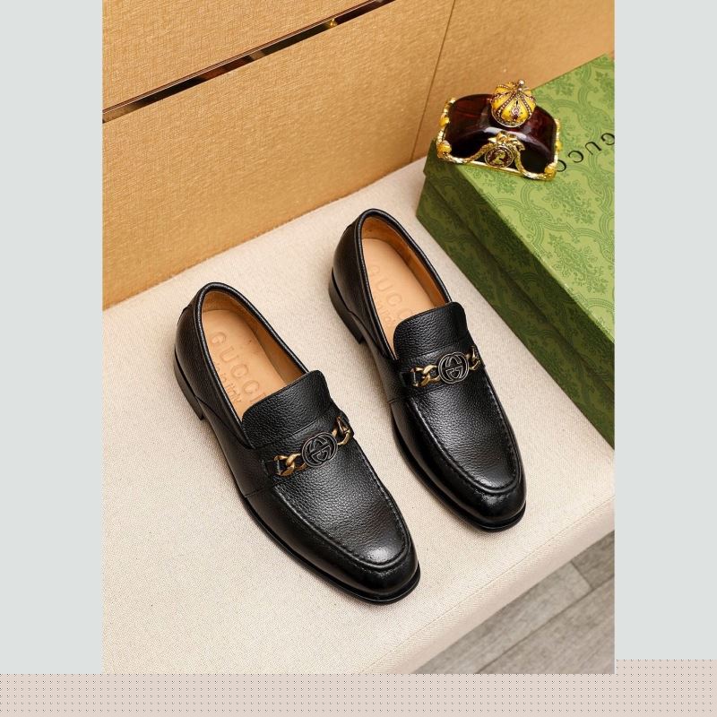 G*u*i leather shoes